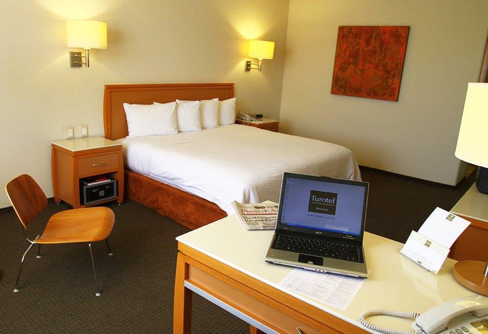 Fato Hotel كويريتارو الغرفة الصورة