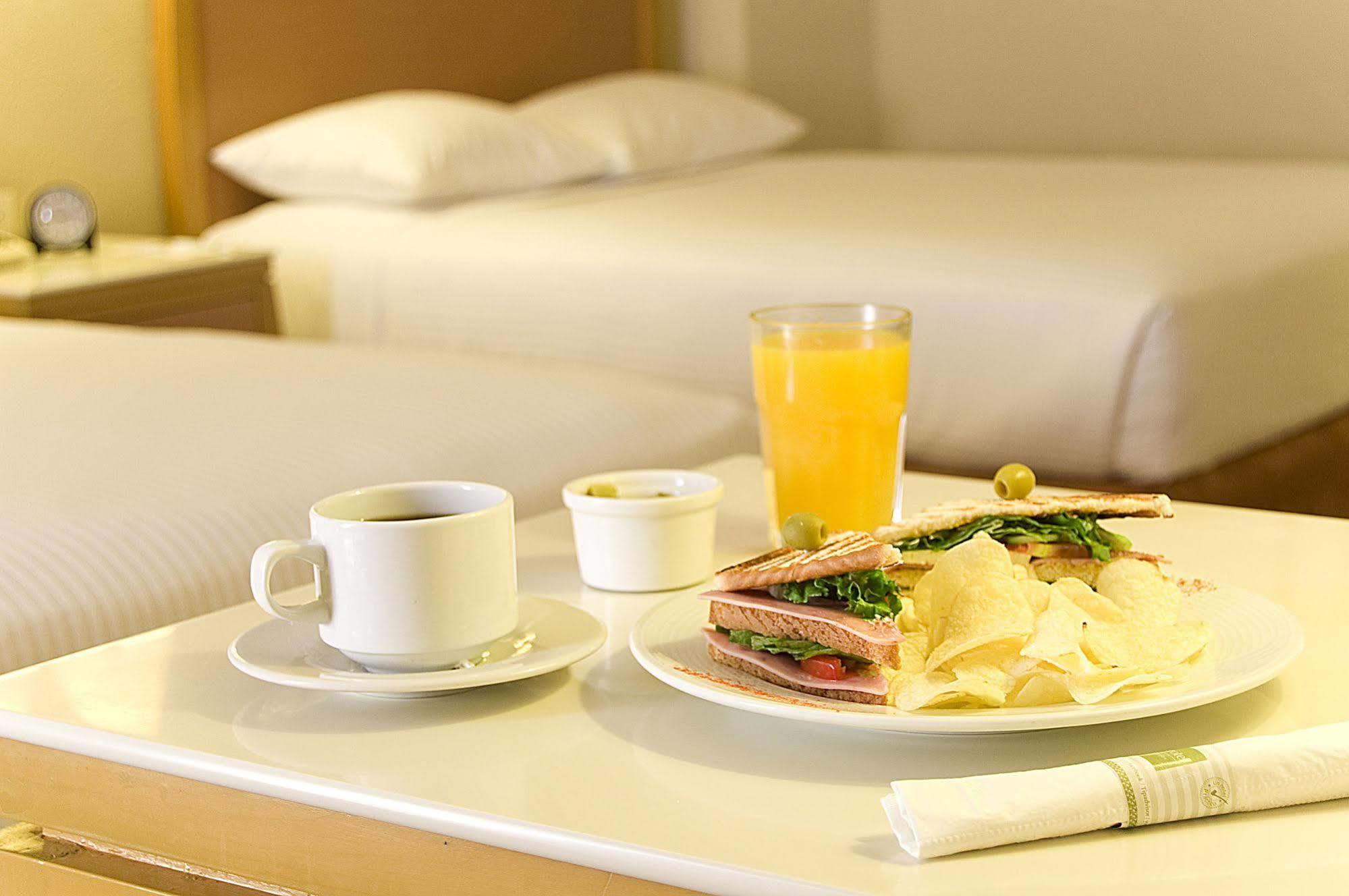 Fato Hotel كويريتارو المظهر الخارجي الصورة